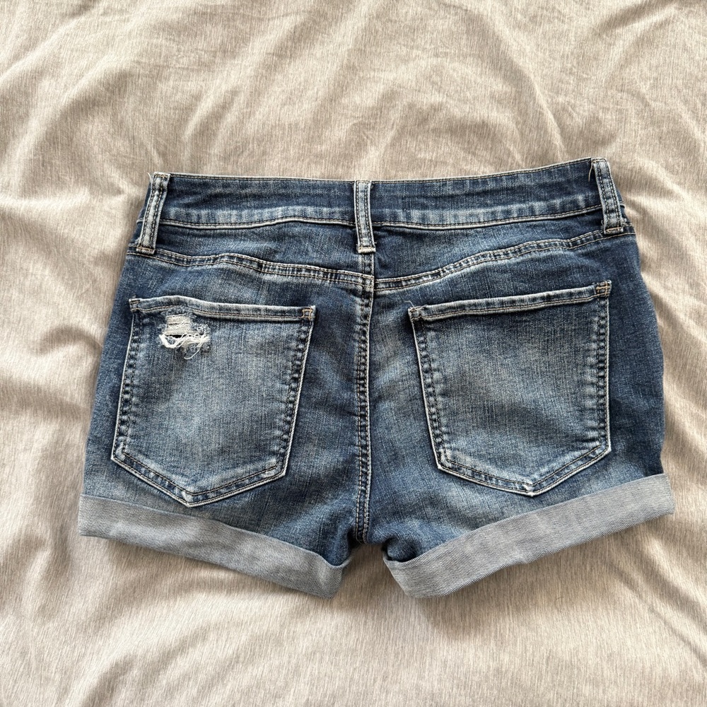 SO Favorite Shortie shorts - Picture 3 of 3